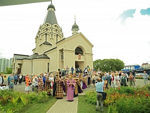 Храм святого великомученика Георгия Победоносца в Купчине, Санкт-Петербург